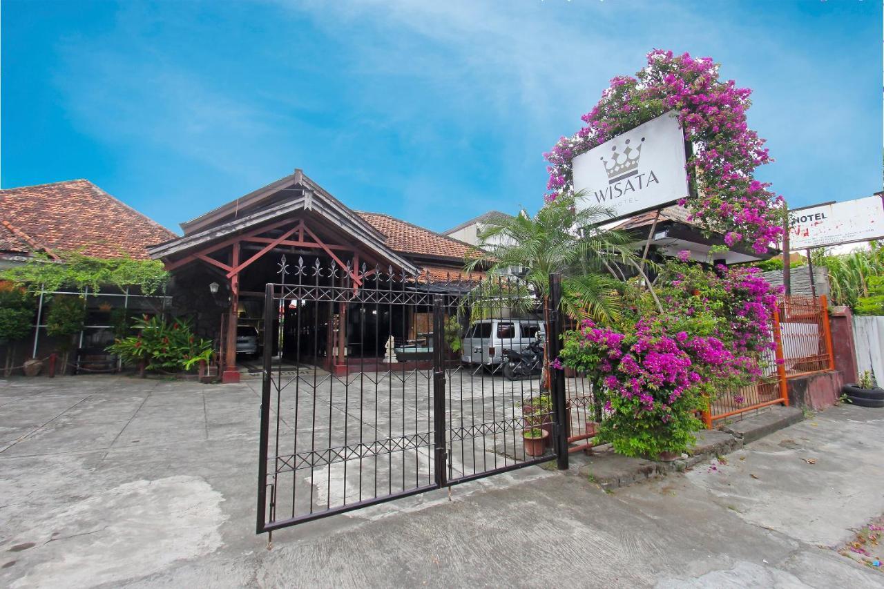 Oyo 91516 Wisata Hotel Матарам Экстерьер фото