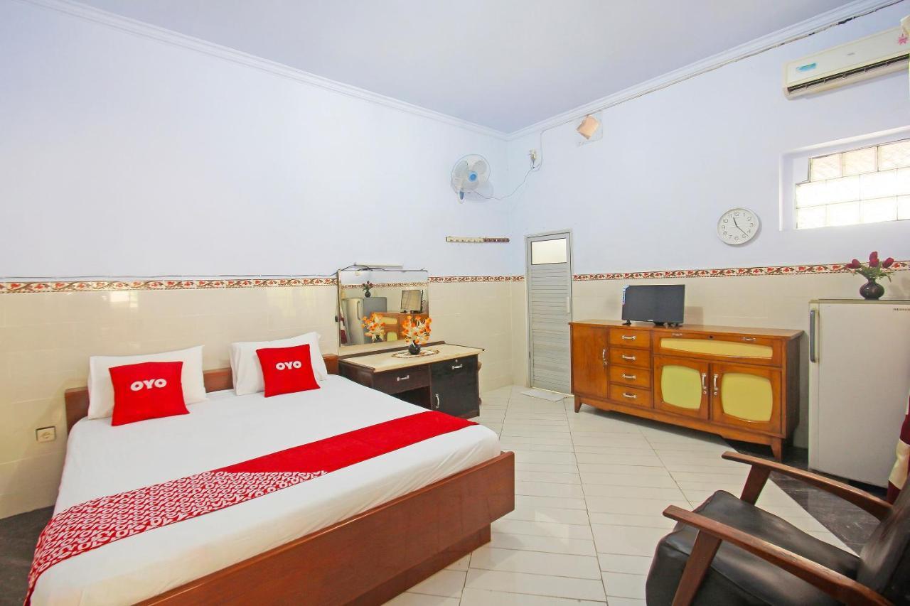 Oyo 91516 Wisata Hotel Матарам Экстерьер фото